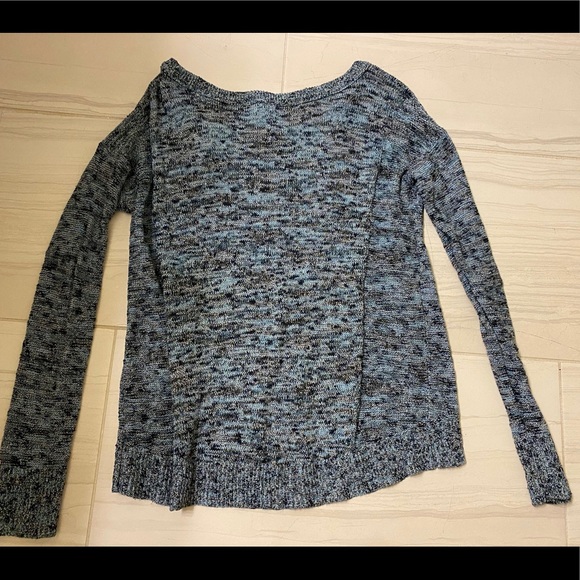 Gorgeous American Eagle Sweater - Picture 2 of 3